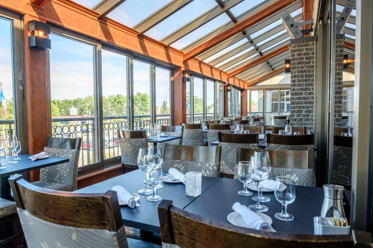 Hotel Le Montagnais Сагеней Экстерьер фото